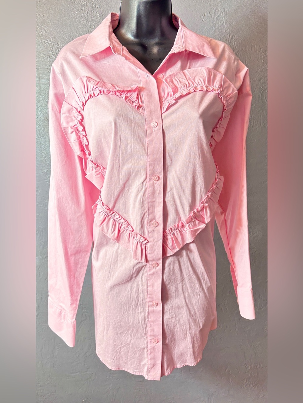 LONDON ROSE Pink Long-Sleeve Button Down Shirt with Ruffled Heart Motif Size L